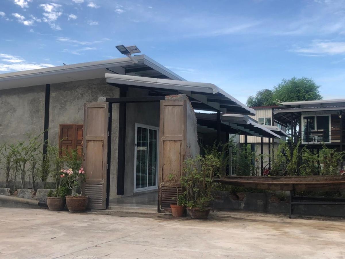 Solarcell Private Homestay Uthai Thani Exterior photo